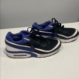 Nike Black and Blue Athletic Shoes
